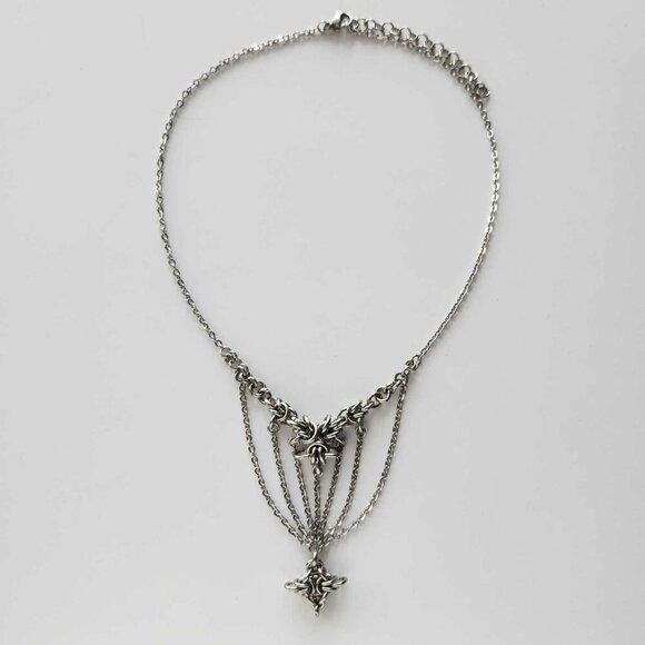 Silver shooting star necklace with a small silver chain - Picture 7 of 9